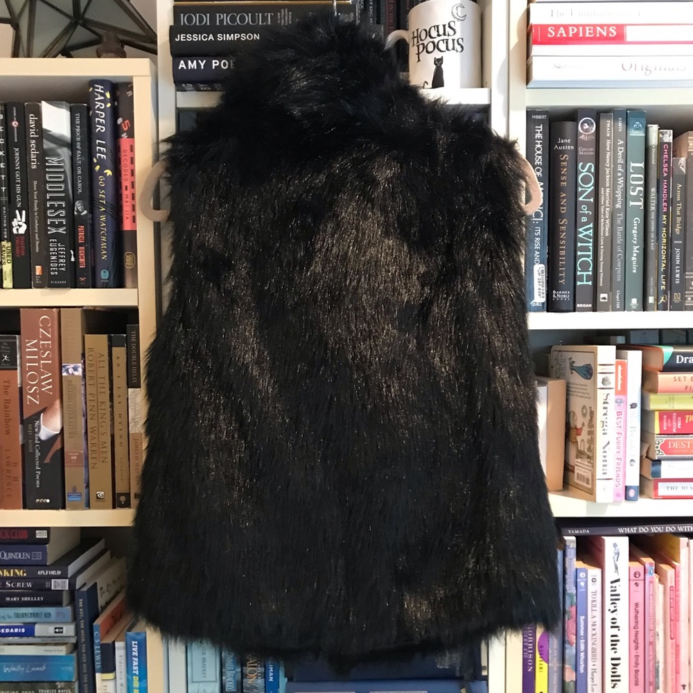 BB Dakota Jack Black Faux Fur Vest - Picture 7 of 11